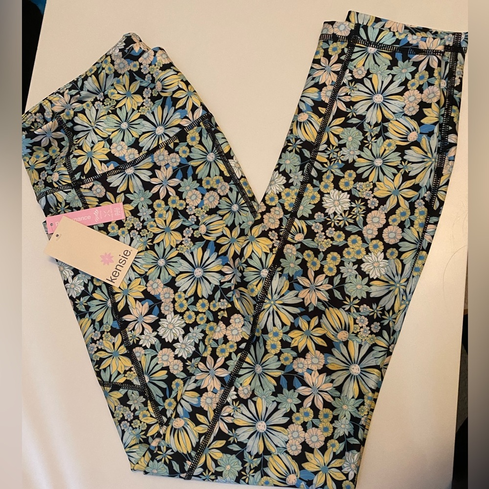 Kensie Floral Leggings with Pockets